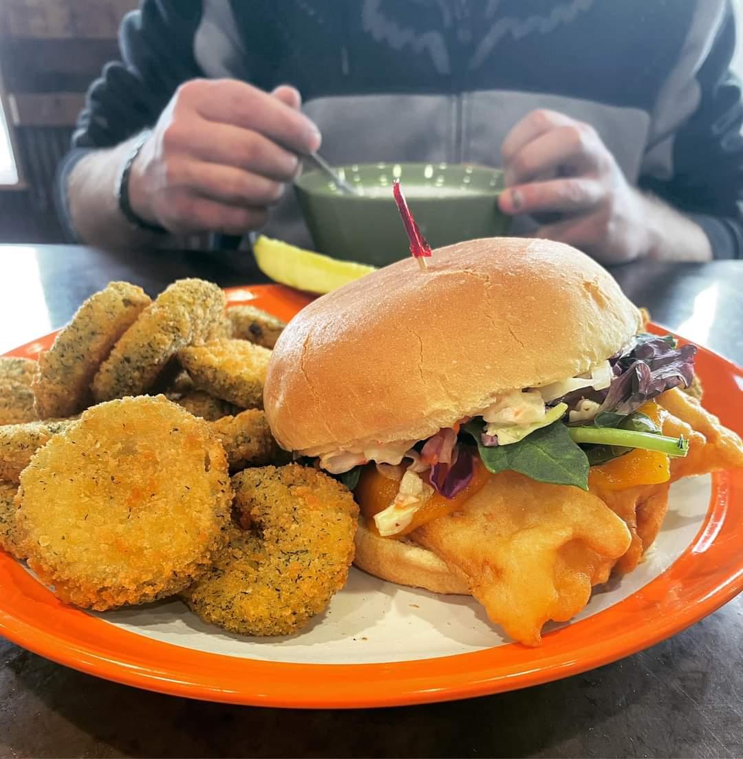 Sandwich with fried pickel chips